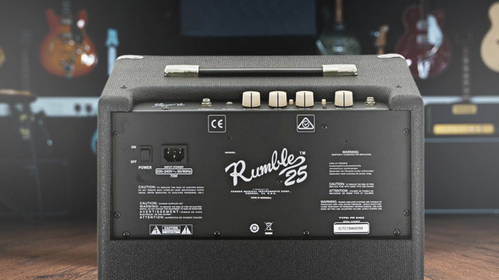 Fender Rumble 25 Review - A Nicely Balanced Practice Amp | GuitarSquid